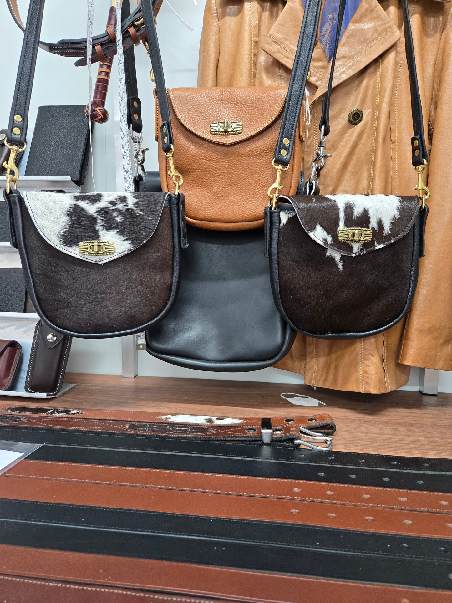 HANDBAG Leather made from finest NAPPA leather (Tan)