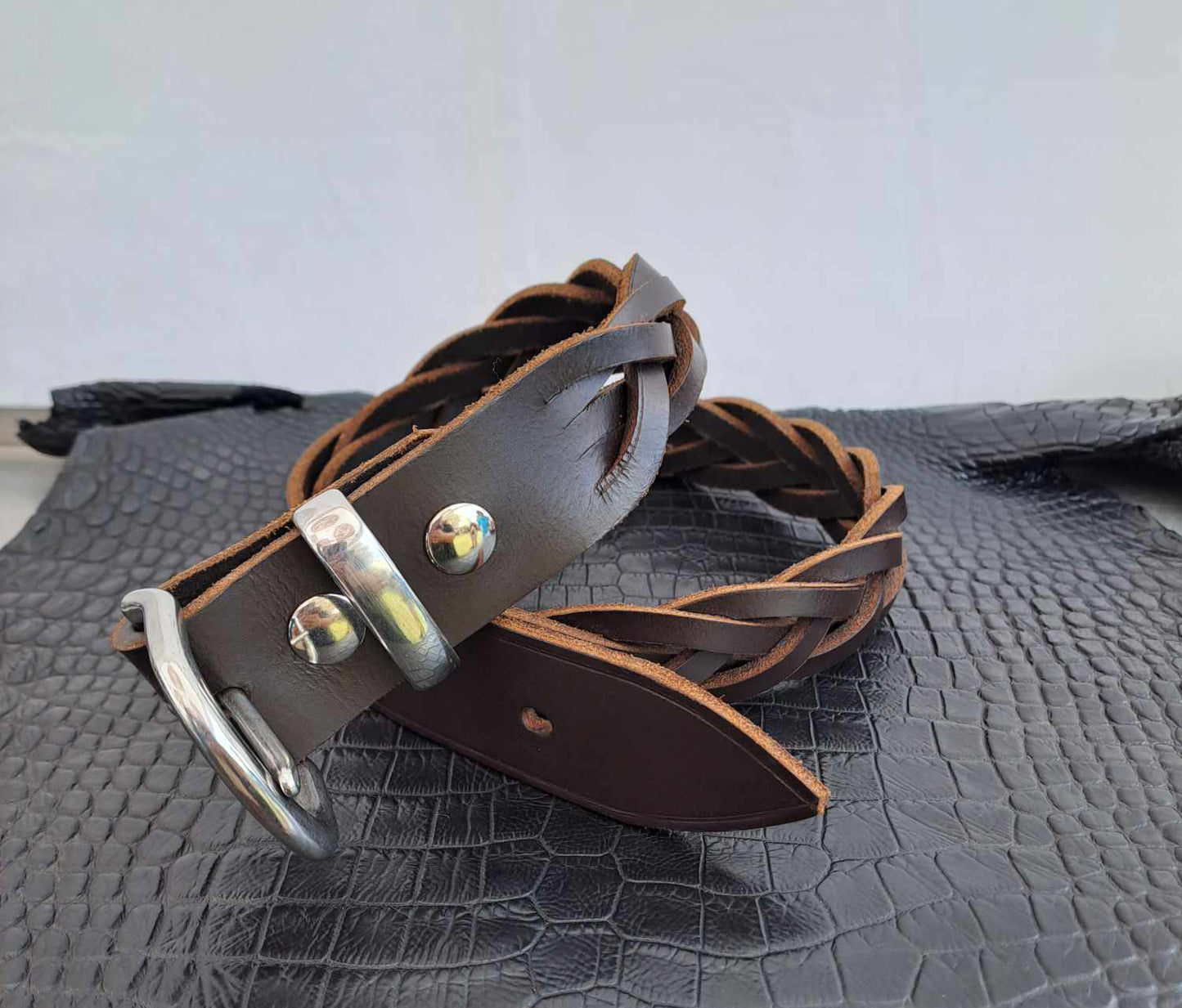 ENDLESS PLAIT LEATHER BELT